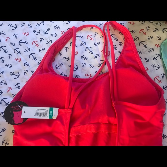 Swimsuit - Picture 4 of 4